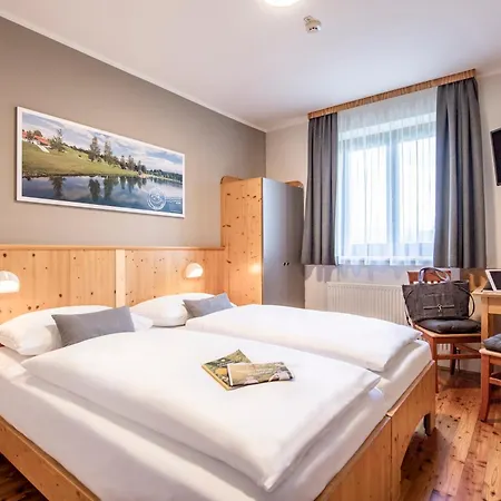 Jufa Am Hotel 3*