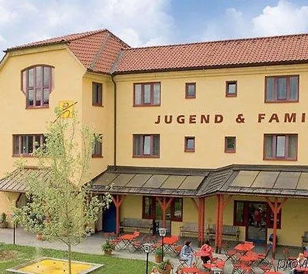 Jufa Am Hotel 3*