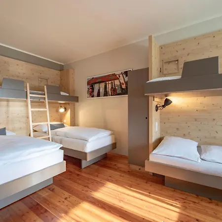 Hotel Jufa Lipizzanerheimat 3*